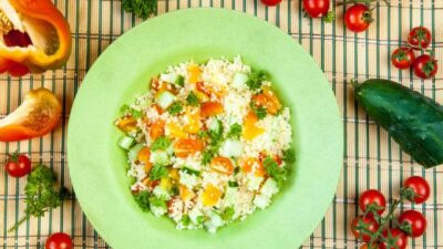 Кускус со спаржей, кабачками и сладким перцем