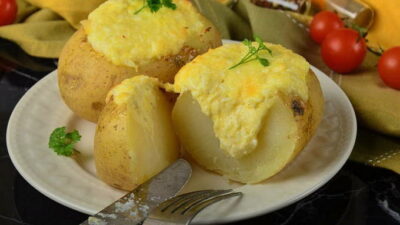 Крошка-картошка с сыром, яйцом и чесноком