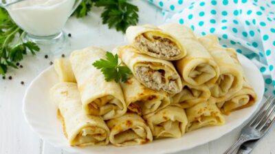 Блинчики с мясным фаршем на ужин
