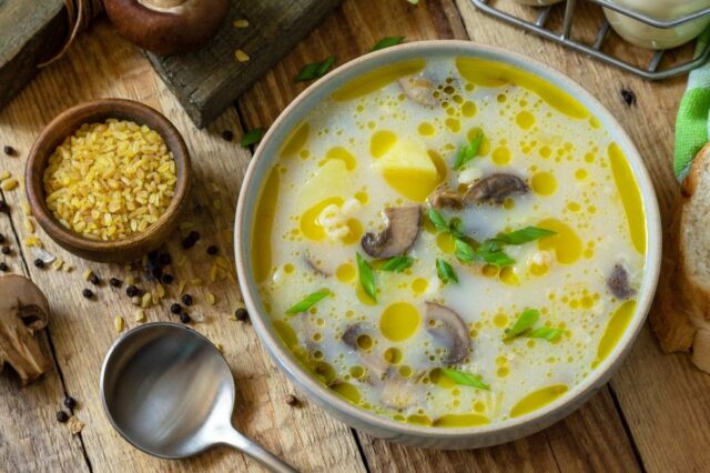 Сливочный грибной суп «Нежный» с лисичками