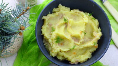 Картофельное пюре с тушенкой и болгарским перцем