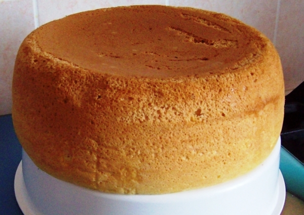 Домашний бисквитный торт в мультиварке, просто и очень вкусно - пошаговый рецепт с фото
