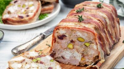 Праздничный террин с беконом