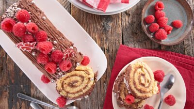 Французское рождественское полено с миндалем