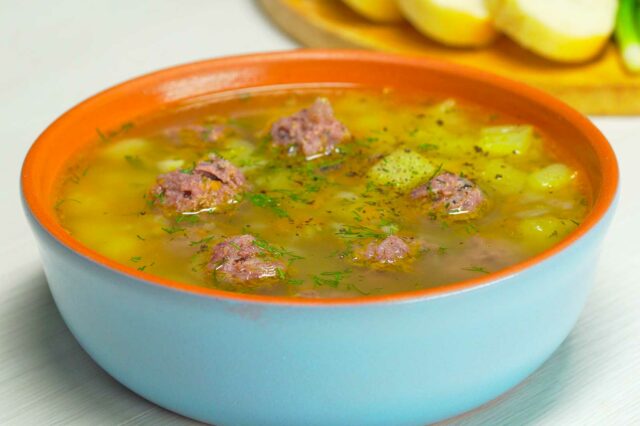 Суп с фрикадельками по-пьемонтски