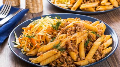 Макароны по-флотски с филе бедра индейки
