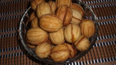 Печенье «Орешки» на майонезе в орешнице