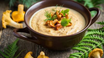 Грибной крем-суп с куриной печенью