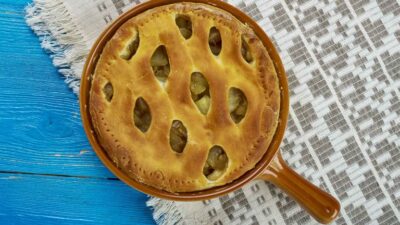 Английский слоеный пирог с яблоками и корицей