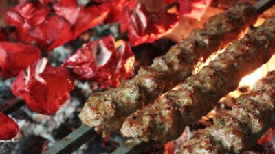 Люля-кебаб с курдючным салом на мангале