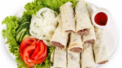 Люля-кебаб из баранины в лаваше в духовке
