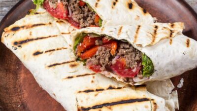 Шаурма со свининой и белокочанной капустой