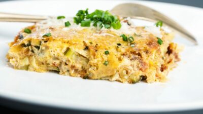 Фриттата с кабачками и куриным филе