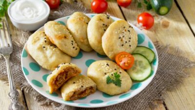 Зразы из картофеля с капустой на сковороде