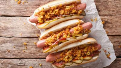 Датский хот-дог с копчеными сосисками