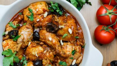 Куриное филе с черносливом и картофелем