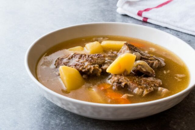 Гороховый суп из баранины с картофелем