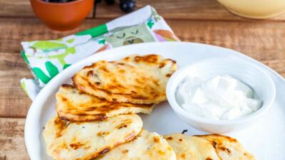 Сырники со сгущенкой и кокосовой стружкой в духовке