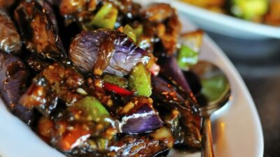 Баклажаны с чесноком и кунжутом по-китайски