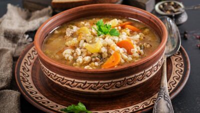 Суп с перловкой и картошкой на говяжьем бульоне