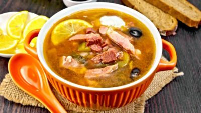 Солянка из говядины с почками в мультиварке