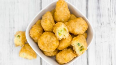 Куриные наггетсы с моцареллой в духовке