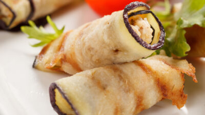 Рулетики из баклажанов с сливочным вкусом