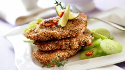 Котлеты из филе индейки с кунжутом