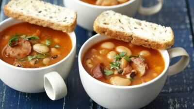 Фасолевый суп с мясом и картофелем