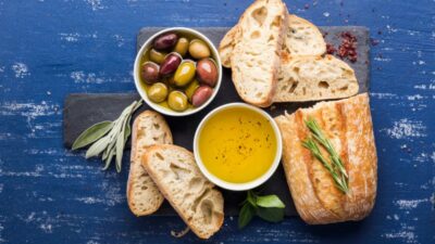 Чиабатта с хрустящей корочкой в духовке