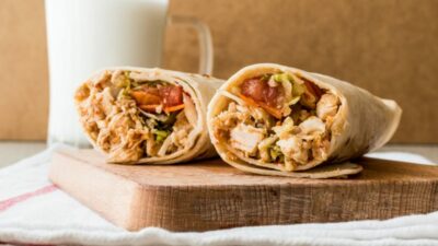 Домашняя куриная шаурма с йогуртовым соусом