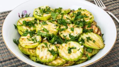 Кабачки с соево-чесночным соусом