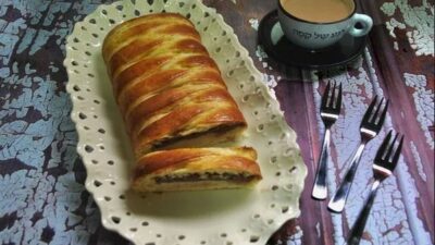 Косичка с шоколадом к чаю