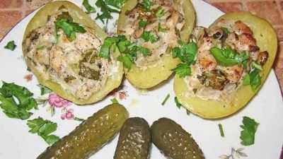 Картофельные лодочки с куриной начинкой