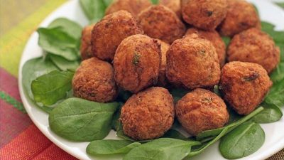 Фалафель с булгуром и кинзой