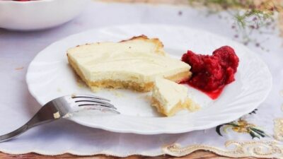 Легкий фитнес-торт с фруктово-творожной начинкой