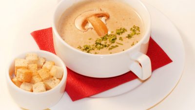Сливочный крем-суп из белых грибов с картофелем