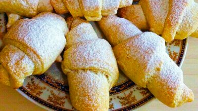 Рогалики с орехами и имбирем