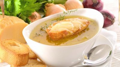 Французский луковый суп с алкоголем