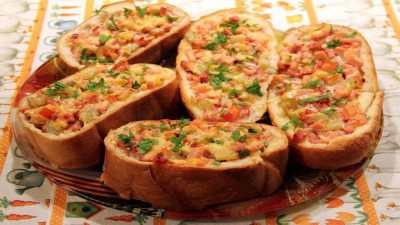 Мини пиццы из булочек в мультиварке