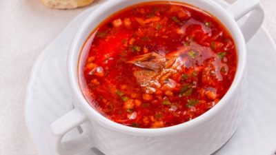 Украинский борщ с чесноком из свинины