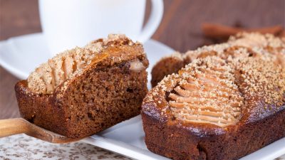 Постная коврижка с грушами и миндалем