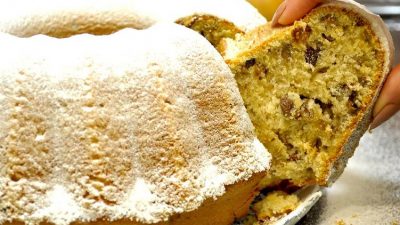 Рождественский ореховый кекс с изюмом
