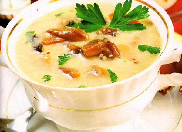 Картофельно-грибной суп-пюре с гренками