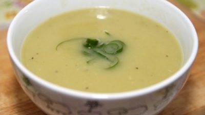 Крем-суп из кабачков «Нежный» на курином бульоне