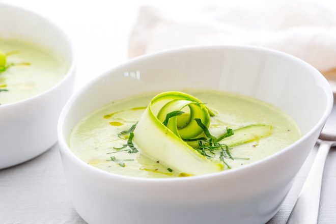 Кабачковый крем-суп с петрушкой и сливками