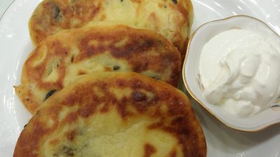 Картофельные зразы с грибами и луком