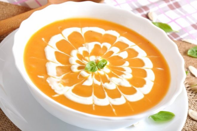 Овощной крем-суп из тыквы и кабачков
