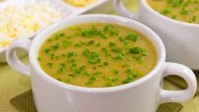 Крем-суп из кабачков с сыром на курином бульоне