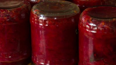 Овощная заготовка для борща в банках